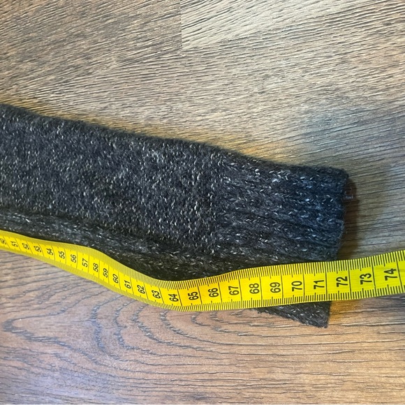 Adorable sweater dress - Picture 5 of 8